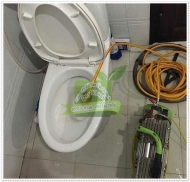 Bồn cầu bị rỉ nước phải làm thế nào?