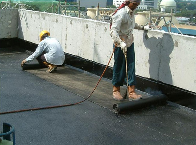 Công dụng khi chống thấm trần nhà bằng nhựa đường mang đến