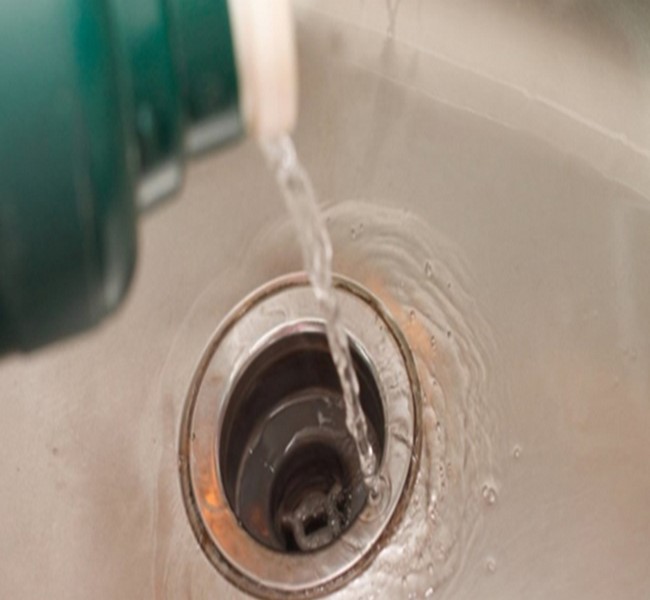 khac-phuc-mui-hoi-cua-cong-thoat-nuoc