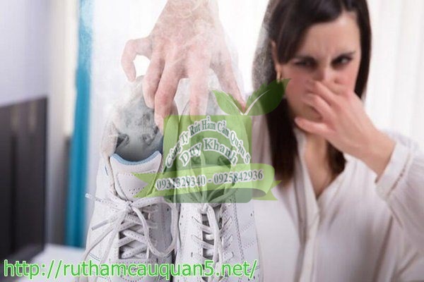 mẹo khử m&ugrave;i ở gi&agrave;y ho&agrave;n to&agrave;n triệt để