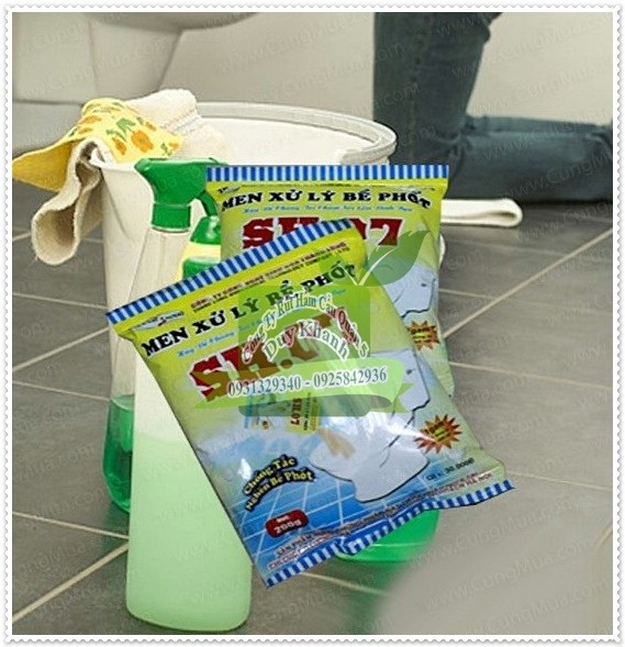 Sử dụng ho&aacute; chất để th&ocirc;ng tắc bồn cầu