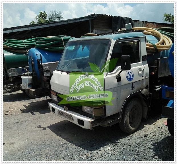 D&ugrave;ng dịch vụ chuy&ecirc;n nghiệp th&ocirc;ng tắc bồn cầu bốc m&ugrave;i